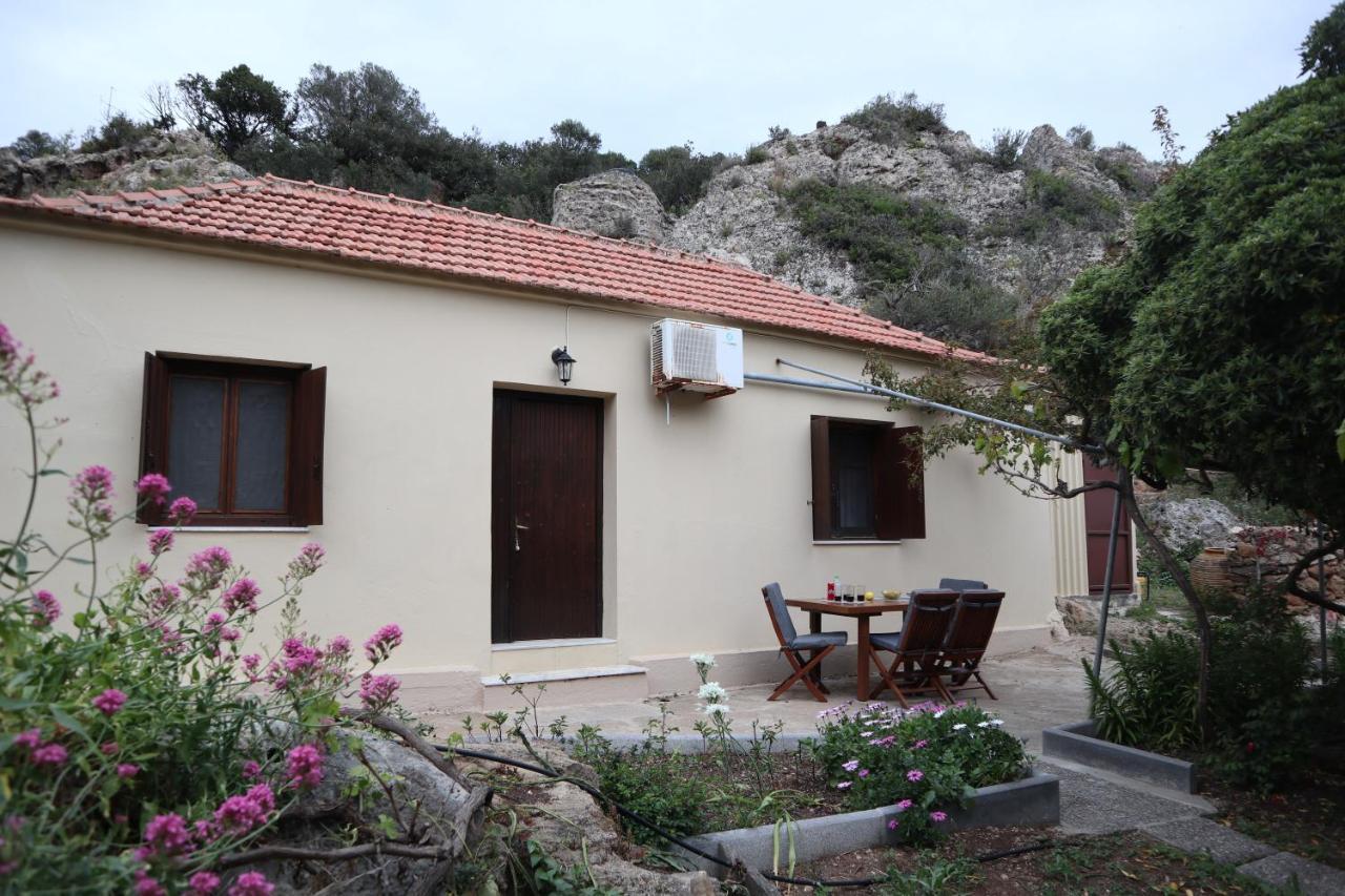 Apartment House Of Monachogios, Agios Fokas, Monemvassia *