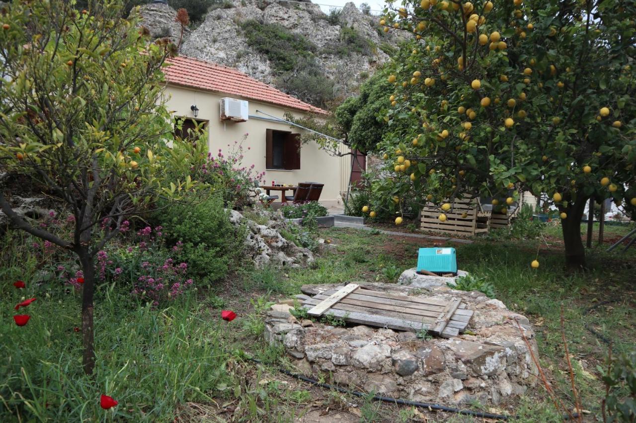 House Of Monachogios, Agios Fokas, Monemvassia * Monemvasia